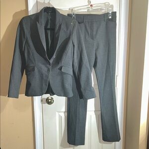 Soft & Sleek Peak Lapel One Button Blazer Suit